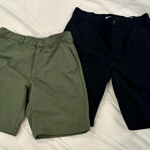 Young Mens Size 30 Shorts / Green and Black